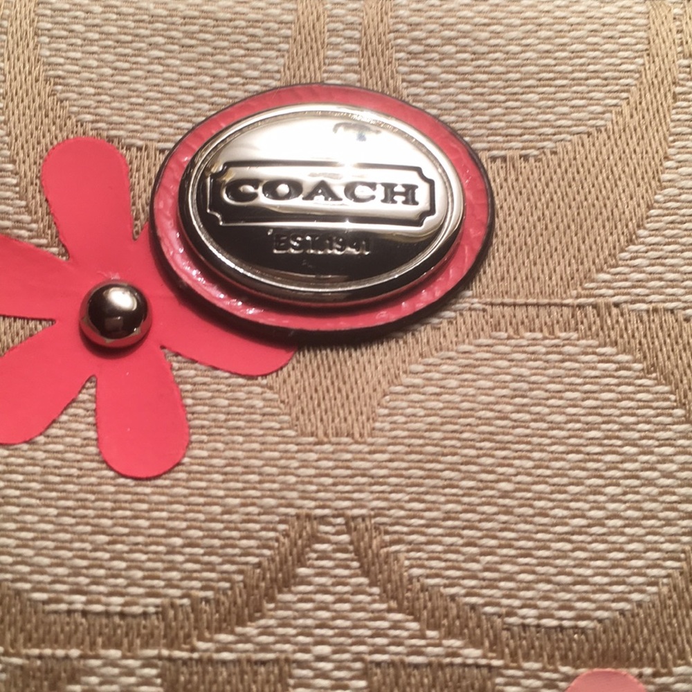 Coach Clutch - Picture 4 of 7